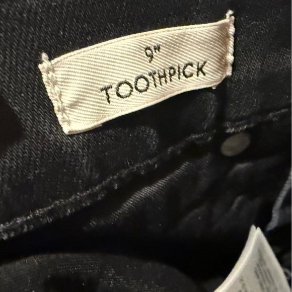 J. Crew Denim 9” Toothpick Black Goth Jeans Size 24P - Picture 3 of 4